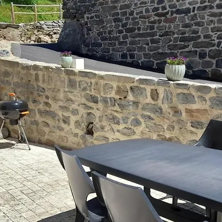 Chez Nave Au Pied Du Meygal Apartman *